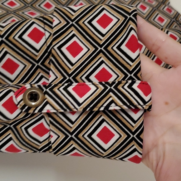 ROZ & ALI Abstract square print zip front Large turned up button sleeve top - Picture 7 of 7